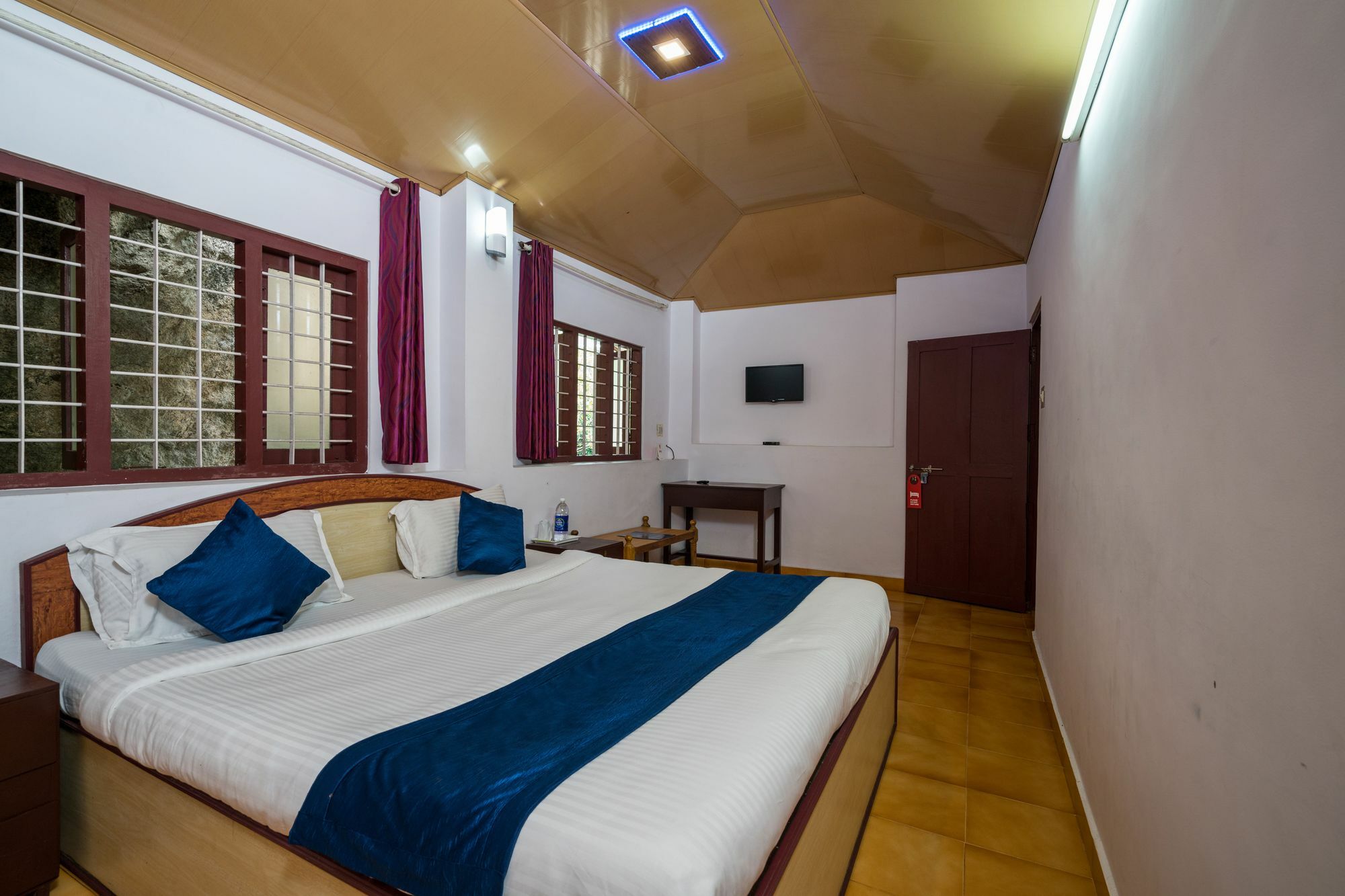 Oyo 10262 Hotel Munnar Rock ภายนอก รูปภาพ